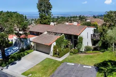 Turnkey Palos Verdes Townhome with Oversized Deck
