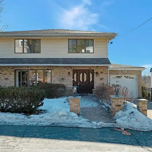 PRISTINE COLONIAL HOME IN EXCLUSIVE ALPINE