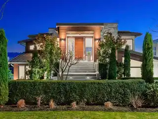 Timeless Modern Design with Spectacular Views