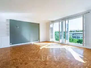 Bright Apartment with an Open View