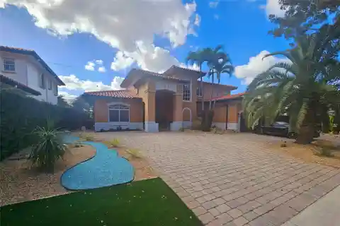 Gorgeous Miami Lakes Home
