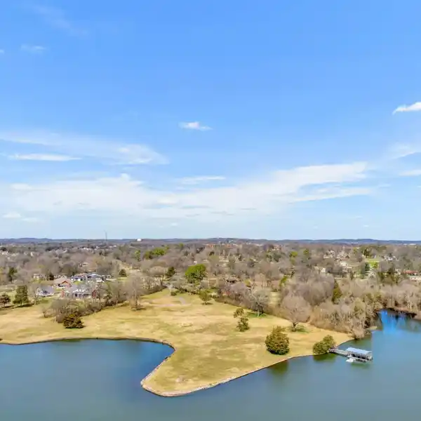 SPECTACULAR ESTATE LOT ON OLD HICKORY LAKE