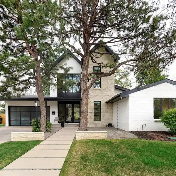 MODERN MASTERPIECE IN CRESTMOOR