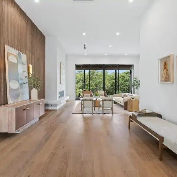 NEWLY CONSTRUCTED CUSTOM RESIDENCE