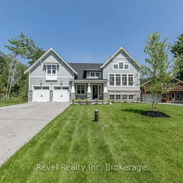 STUNNING CUSTOM-BUILT ESTATE NEAR GEORGIAN BAY