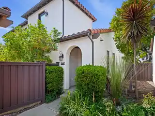 Effortless Living in Sought-after Tree Farm