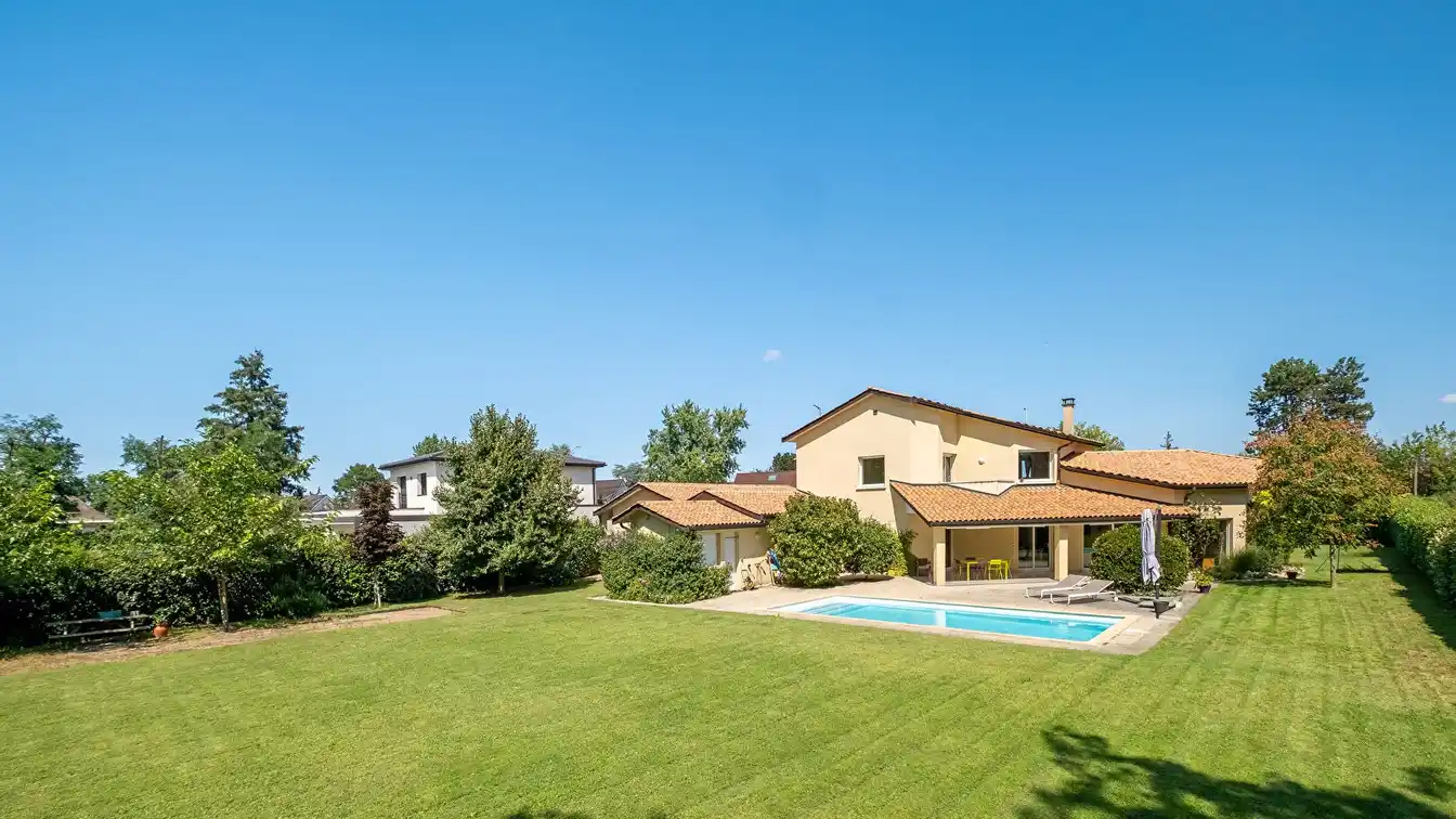 Spacious Luxury Pool Home at Grand Large