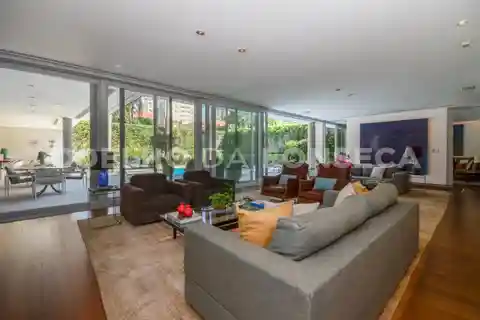 Impressive Contemporary Home on a Sought-After Street