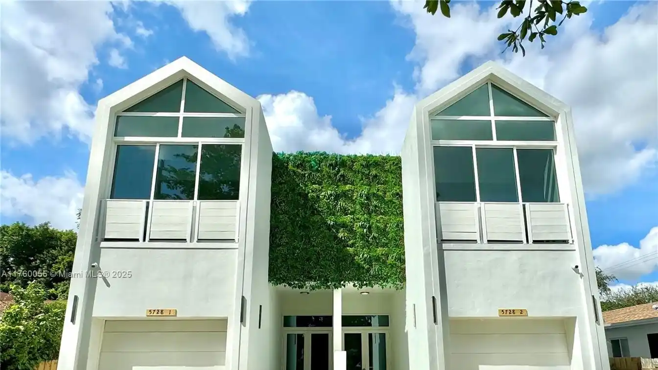 Brand New Townhouse Near Design District