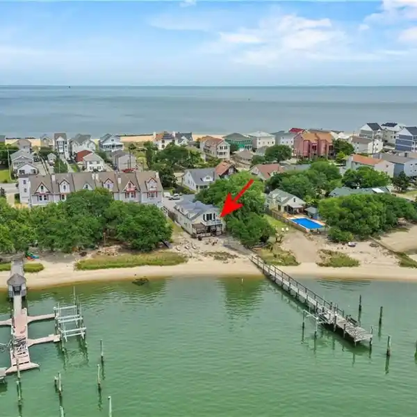 EXCEPTIONAL WATERFRONT RETREAT