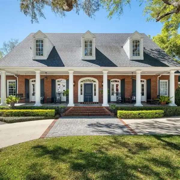 CUSTOM-BUILT TRADITIONAL ESTATE