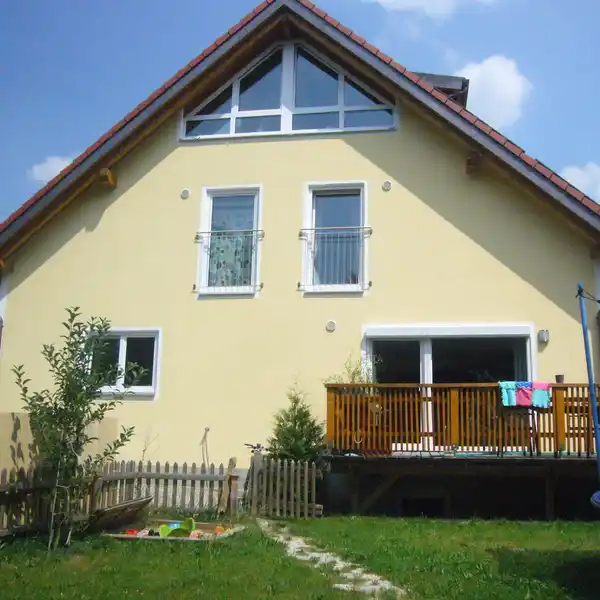 LOVELY HOME IN QUIET LOCATION