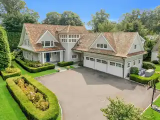 Timeless Estate of Uncompromising Craftsmanship
