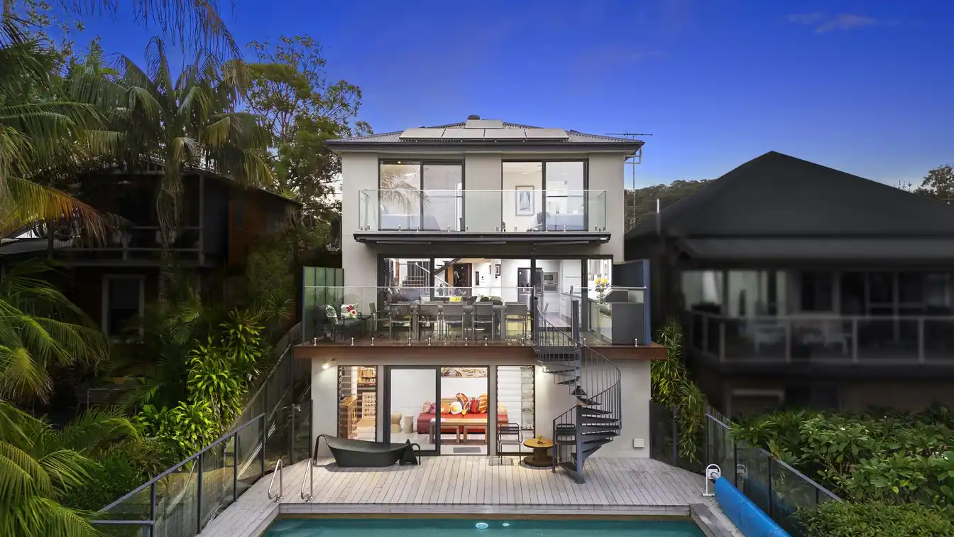 Breathtaking Retreat with a Spectacular Panorama