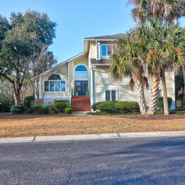 GATED ESTATE HOME IN THE HEART OF MT. PLEASANT