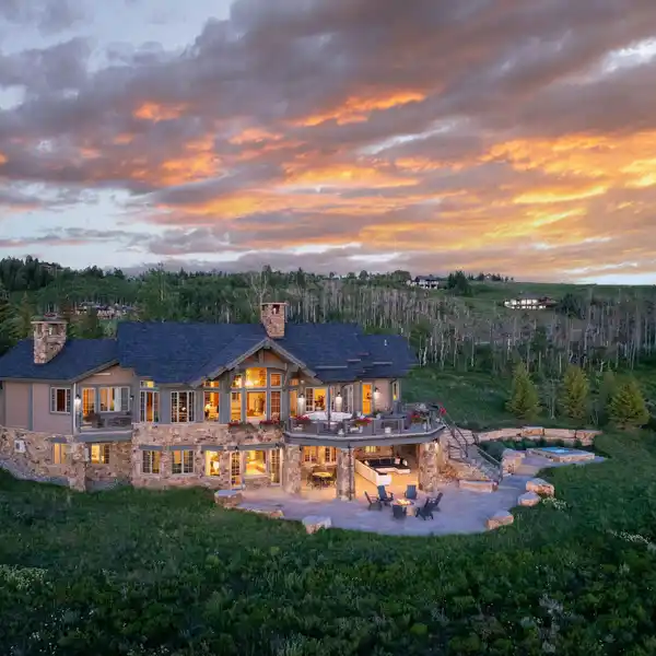 PERFECTLY SITUATED IN THE CORDILLERA SUMMIT