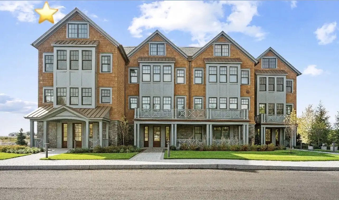 Luxury Townhome in a Beautiful Natural Setting
