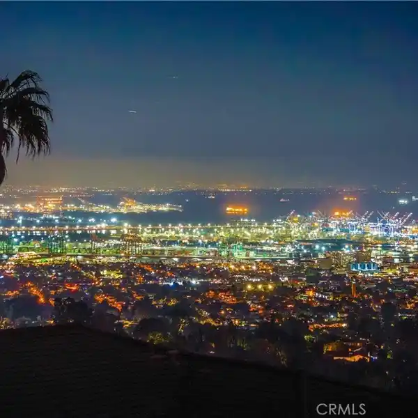 UNPARALLELED COMFORT WITH BREATHTAKING VISTAS