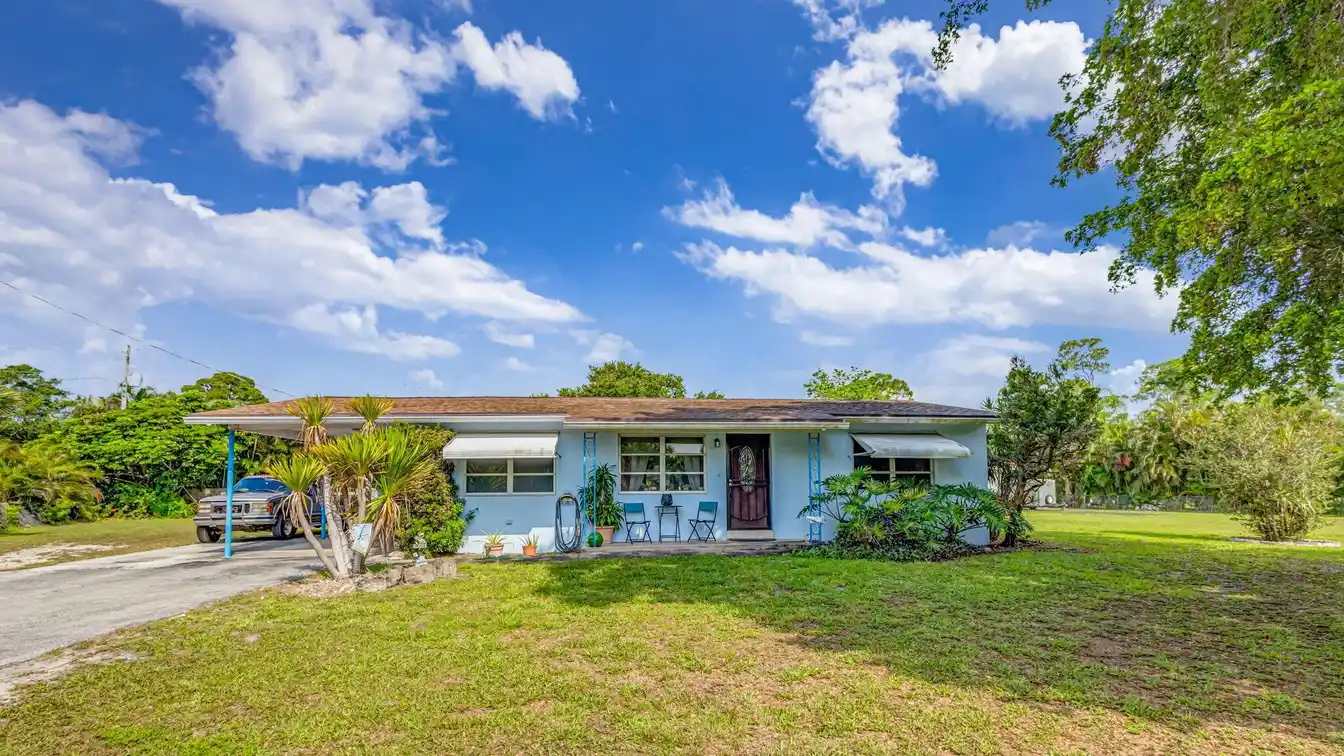 Country Living in the Heart of Palm Beach Gardens