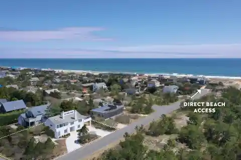 Wonderfully Decorated Contemporary Home