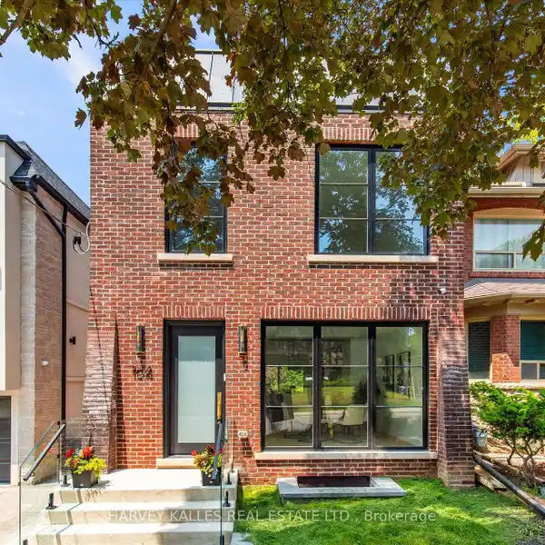 CONTEMPORARY OASIS IN THE HEART OF MIDTOWN