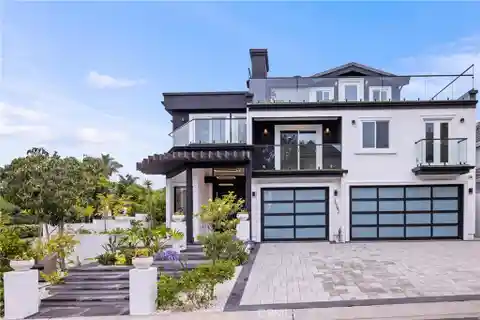 Coastal Luxury Living at Its Best
