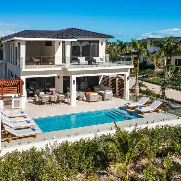 VILLA EVIE