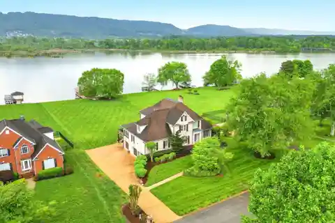 Luxury Lakefront Living in Heron Bay