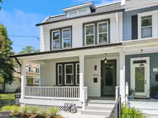 Chic Beauty with Dream Backyard