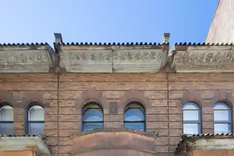 Distinguished Single-Family Townhouse