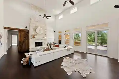 One-Story Texas Limestone Home in Vineyard
