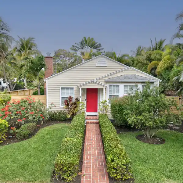 CHARMING PROPERTY WITH GUEST COTTAGE