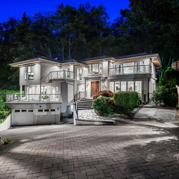 CUSTOM HOME ON A LARGE LOT AT THE END OF A CUL-DE-SAC