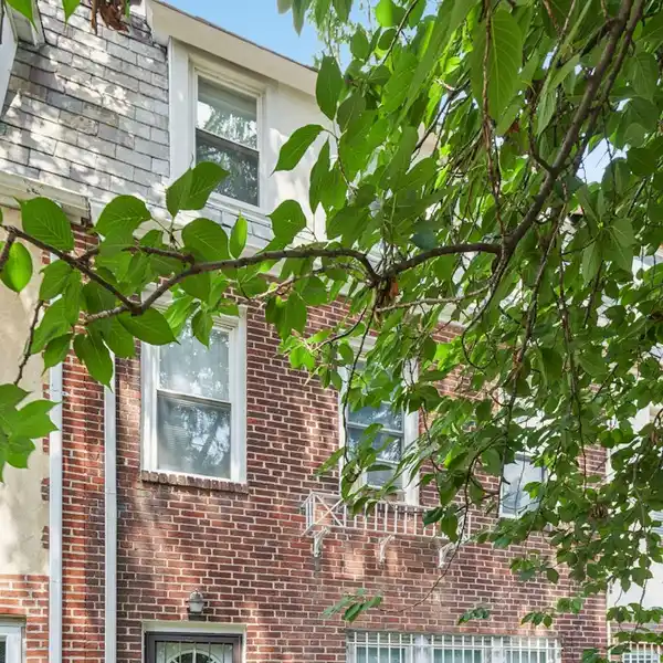 CLASSIC FOREST HILLS CHARM MEETS MODERN LIVING