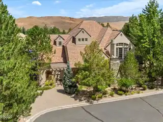 Stunning Renovation in the Cottages at Montreux