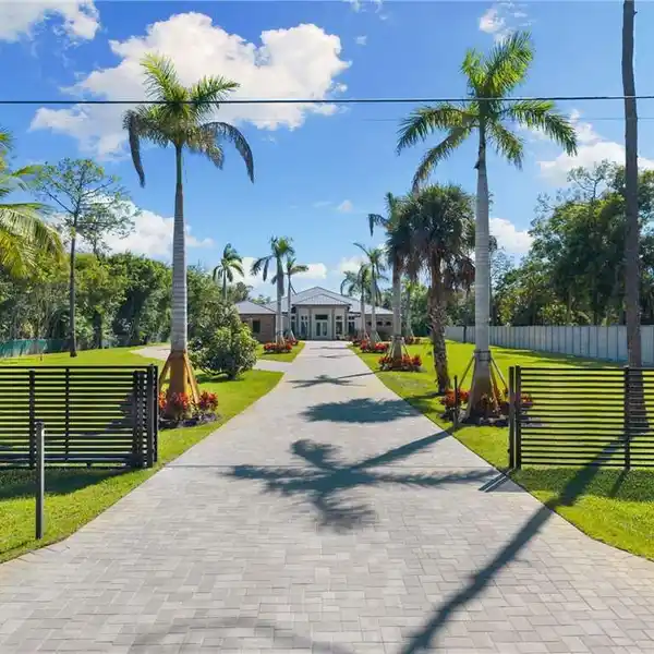 LUXURY NEW CONSTRUCTION IN LIVINGSTON WOODS