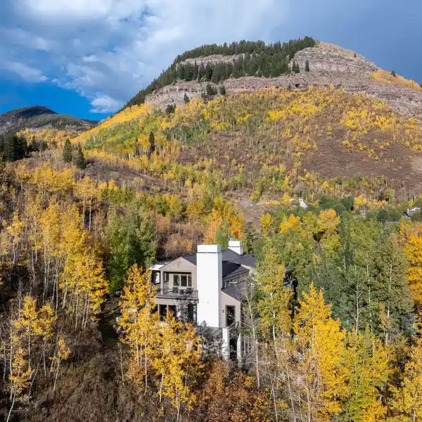 CONTEMPORARY MOUNTAIN MASTERPIECE