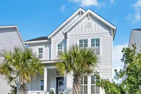 Exceptional Daniel Island Living