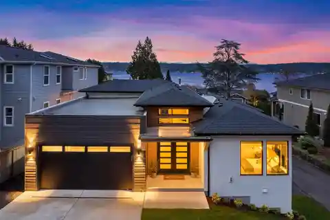Lake Sammamish Modern Stunner