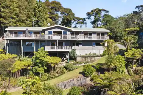 Secluded Haven with Uninterrupted Views