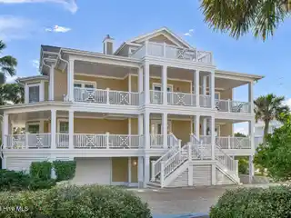 Lovely Second Row Beach Home