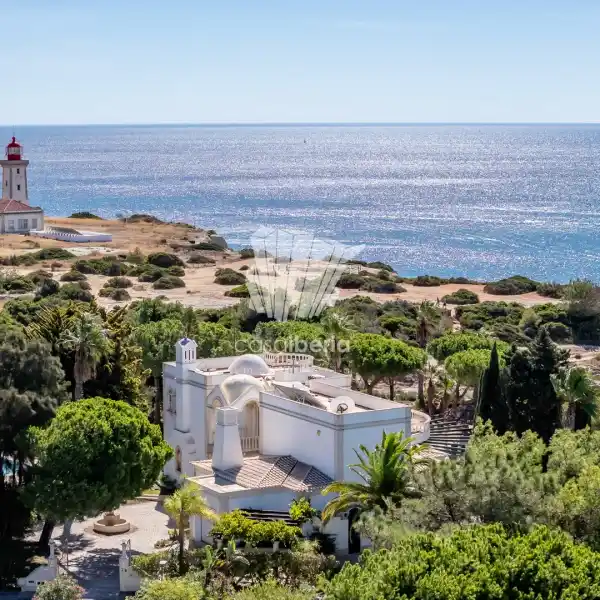 PALATIAL HOME WITH BREATHTAKING OCEAN VIEWS