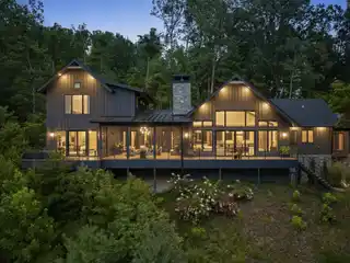 Mountain Modern Residence