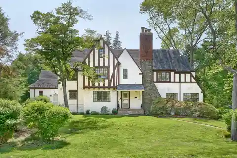 Superbly Updated Tudor in Wykagyl Park