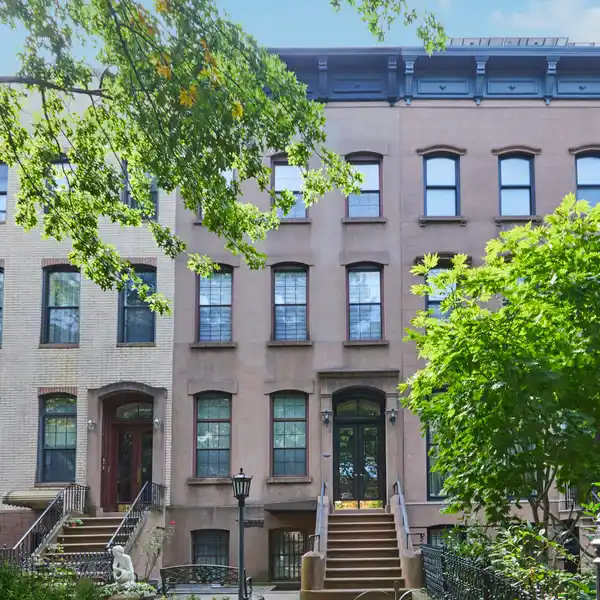 FIVE STORY BROWNSTONE IN CARROLL GARDENS