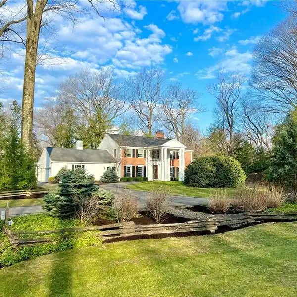 STATELY 5-BEDROOM CENTER HALL COLONIAL
