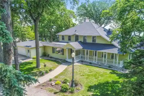 Unparalleled Opportunity on Lake Le Homme Dieu