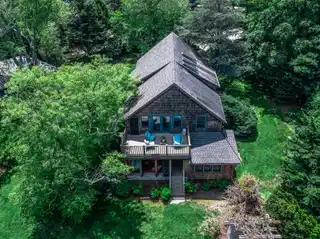 Renovated Barn Summer Home in Bridgehampton Village