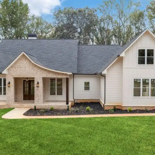 HIDDEN GEM IN THE SERENE AVERY COMMUNITY