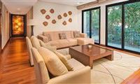 THREE-LEVEL HOME FEATURING DISTINCT AREAS AND CLASSICAL DESIGN